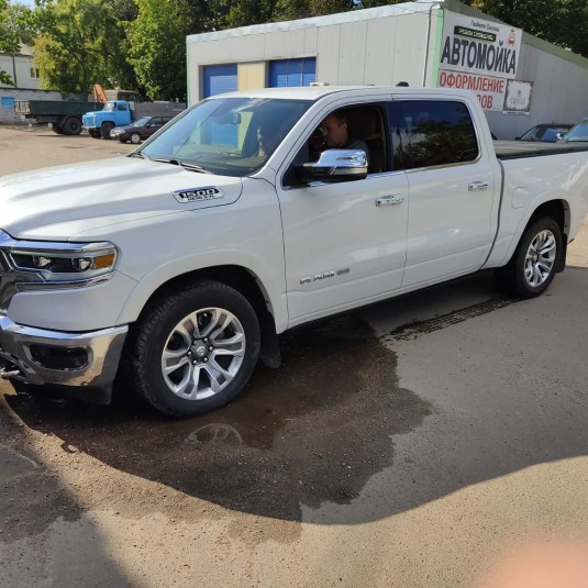 Dodge Ram 1500 5.7 hemi V8