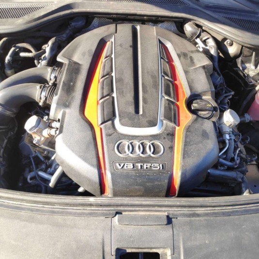 Audi A8 L 4.0 TFSI quattro (D4) 2014