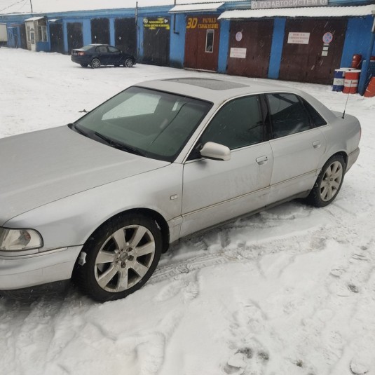 Audi A8 2001 г.в.