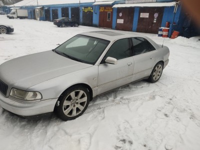Audi A8 2001 г.в.