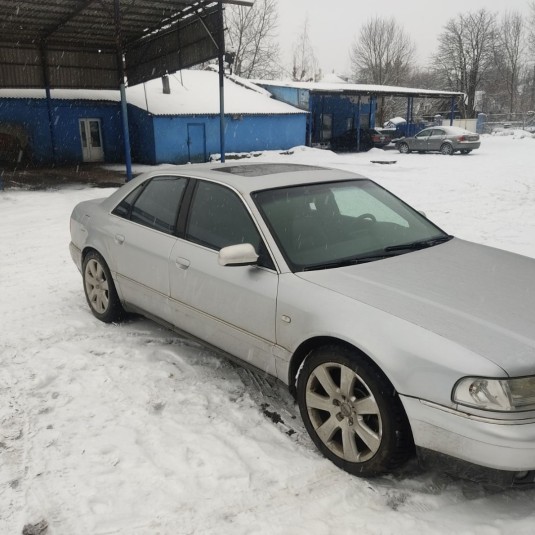 Audi A8 2001 г.в.