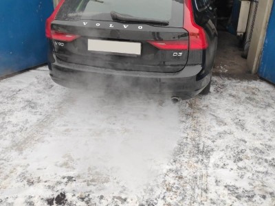 Volvo V90 D4