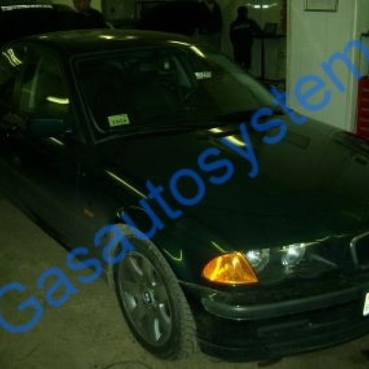 BMW 323 1999 г.в.