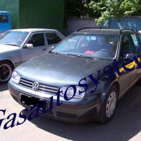 Volkswagen Golf 2002 г.в.