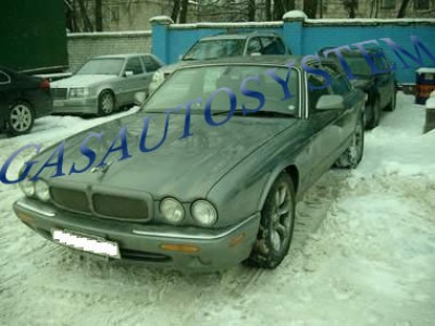 Jaguar XJR 2001 г.в.