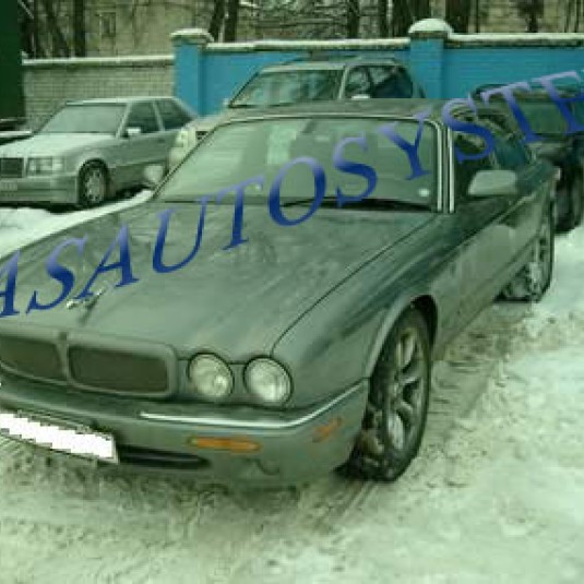 Jaguar XJR 2001 г.в.