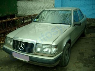 Mercedes 230 1986 г.в.