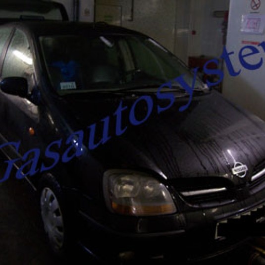 Nissan Almera Tino 2002 г.в.