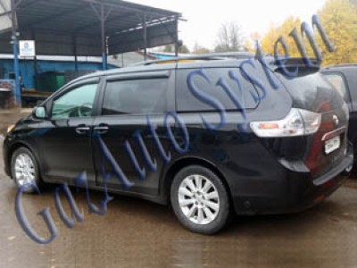 Toyota Sienna 2011 г.в.