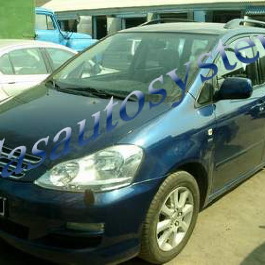 Toyota Avensis Verso 2004 г.в.