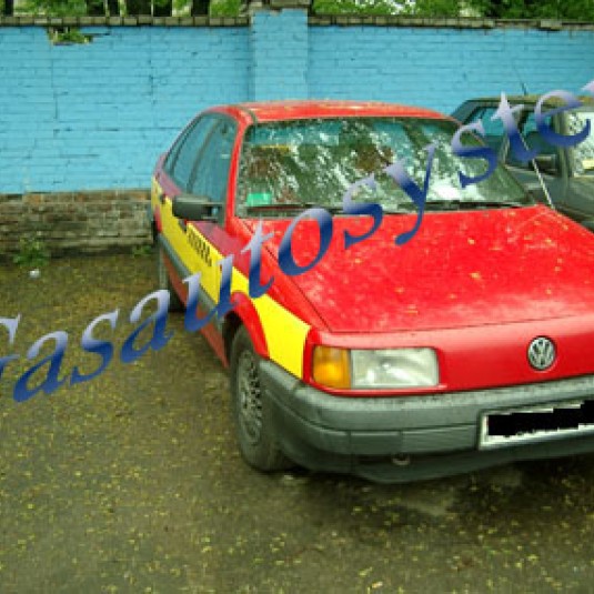 Volkswagen Passat 1988 г.в.